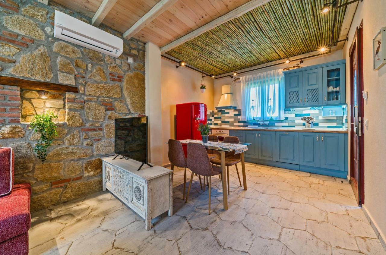 Mediterraneo Luxury Suites Halkidiki Vourvourou Exterior foto